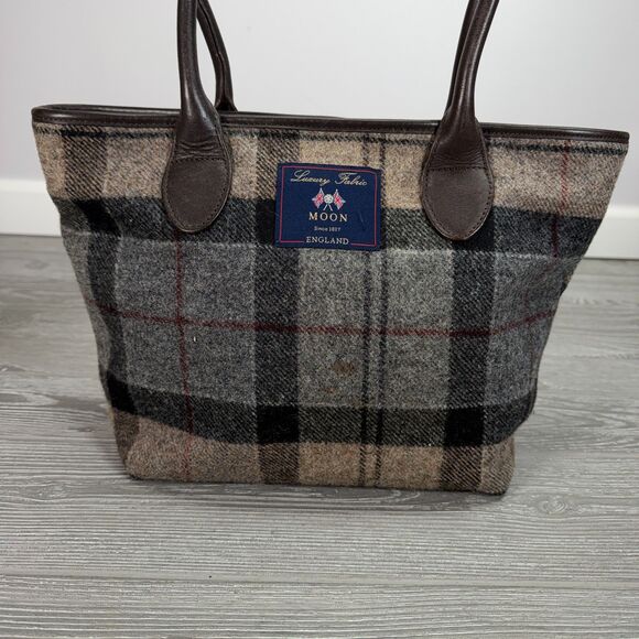 Barbour Winter Tartan Should Tote Zipper Bag Plaid 100% Wool with Cotton Lining - Picture 2 of 12